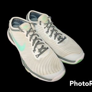 Nike Women's Flex Supreme